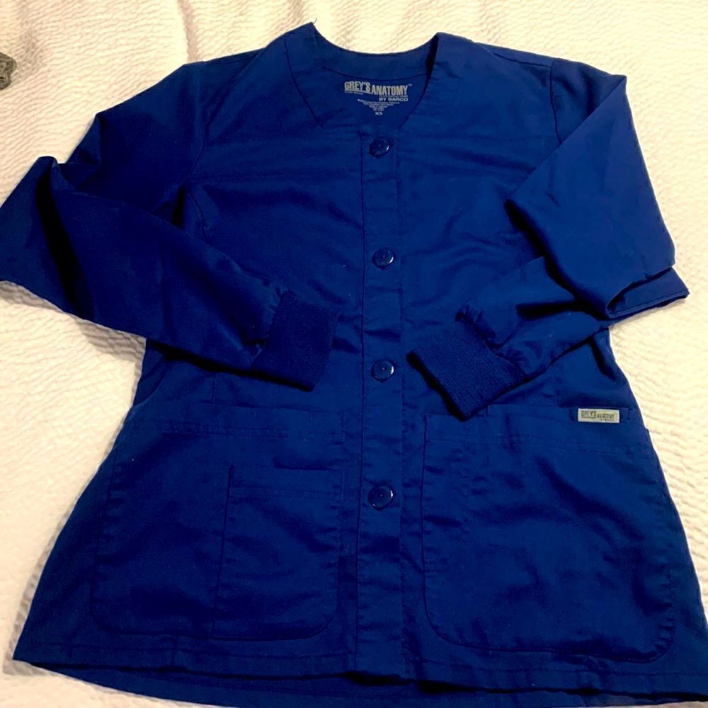 GREY’S ANATOMY, scrubs long sleeve top, button up with 4 pockets plus pen holder